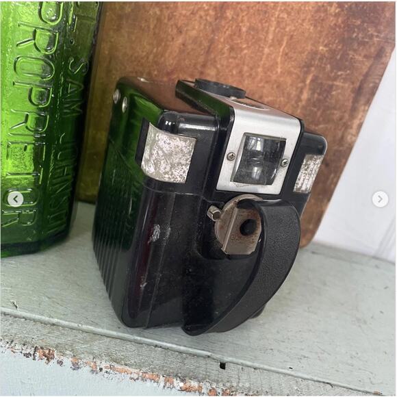 Vintage Kodak Hawkeye Brownie Flash Model Camera Brown Leather Case UNTESTED - Picture 3 of 10